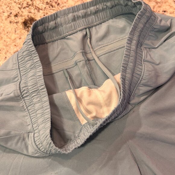 Men's Lululemon Pace Breaker Shorts - Linerless 7" Inseam - Picture 3 of 9